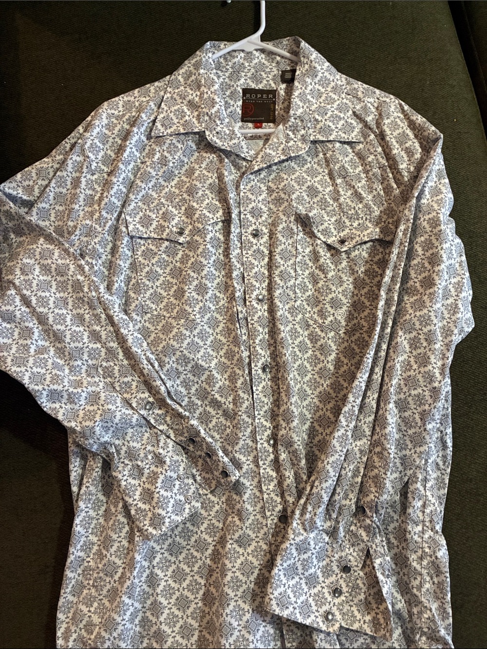 Roper Men's Gray and White Printed Western Shirt
